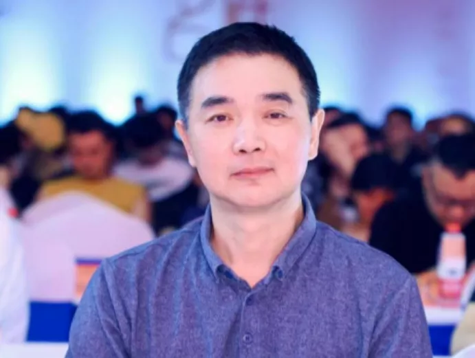 戴向东