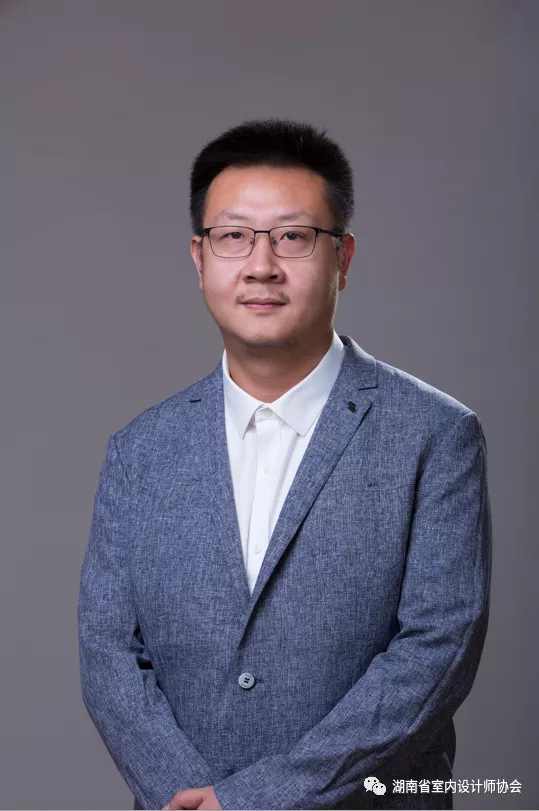 张楠